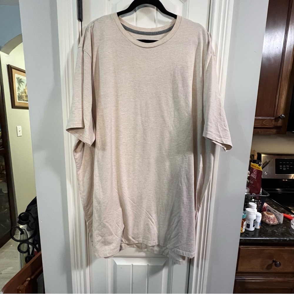 Closet clean out!  4XLT Short sleeve Foundry t-shirt
